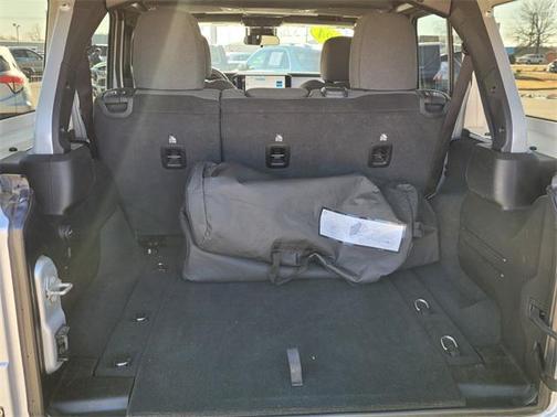 2024 Jeep Wrangler 4-Door Sahara 4x4