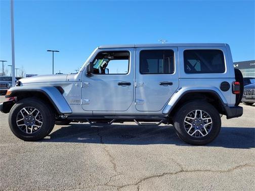 2024 Jeep Wrangler 4-Door Sahara 4x4