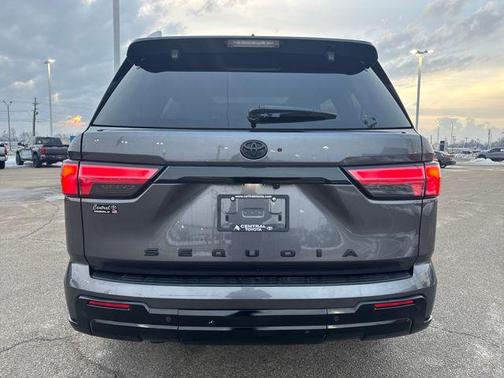 2024 Toyota Sequoia Platinum
