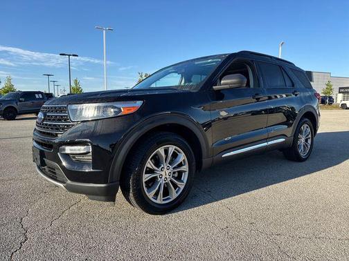 Agate Black Metallic 2022 Ford Explorer XLT