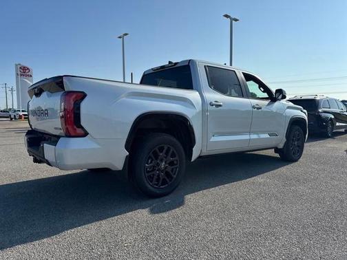 2025 Toyota Tundra Hybrid Platinum