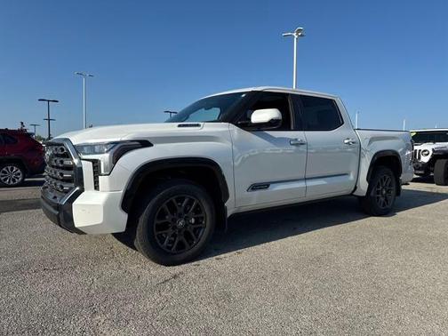 2025 Toyota Tundra Hybrid Platinum