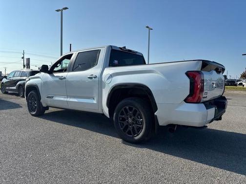 2025 Toyota Tundra Hybrid Platinum