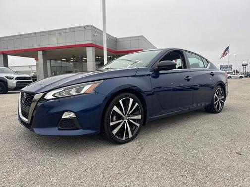 2021 Nissan Altima SR FWD
