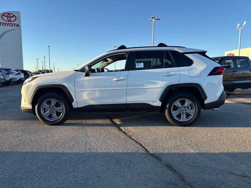 2025 Toyota RAV4 Hybrid LE