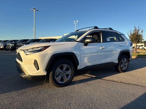 2025 Toyota RAV4 Hybrid LE