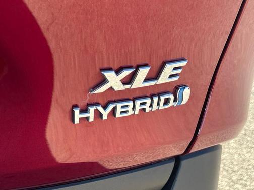 2023 Toyota RAV4 Hybrid XLE Premium