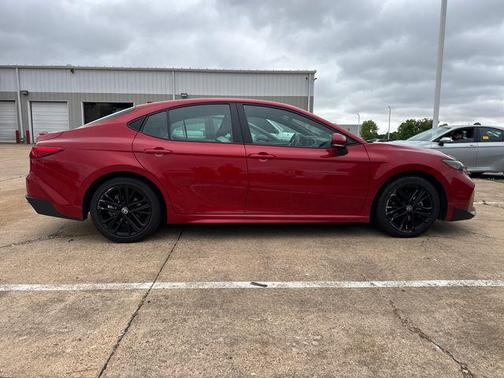 Supersonic Red 2025 Toyota Camry SE