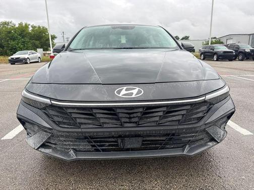 Ecotronic Gray 2025 Hyundai ELANTRA SEL