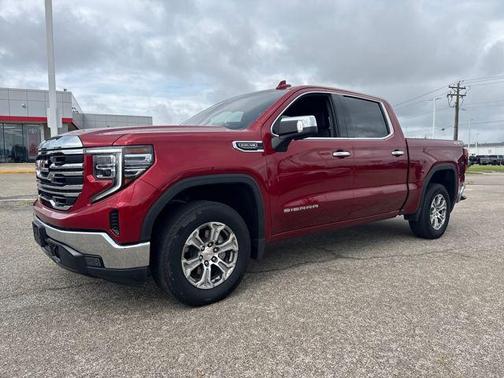 2024 GMC Sierra 1500 SLT