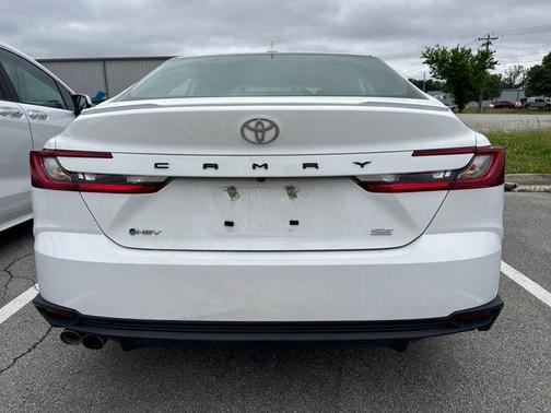 Ice 2025 Toyota Camry SE
