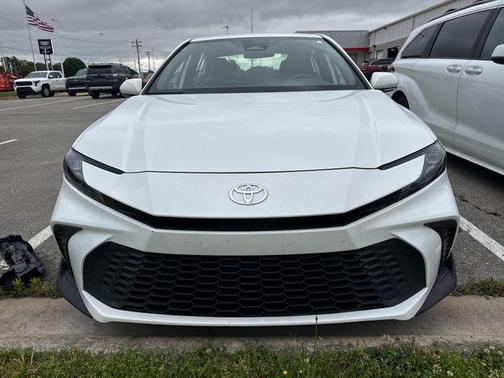 Ice 2025 Toyota Camry SE