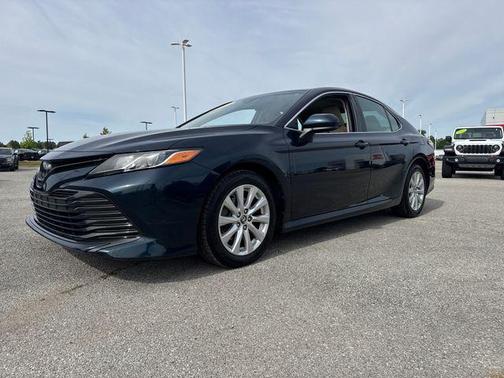Aqua 2019 Toyota Camry LE