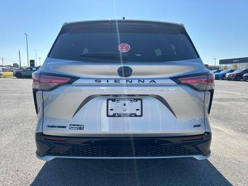 2025 Toyota Sienna XSE 7 Passenger