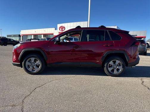 2025 Toyota RAV4 Hybrid LE