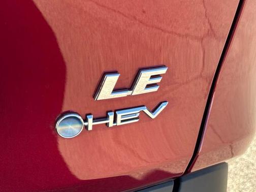 2025 Toyota RAV4 Hybrid LE