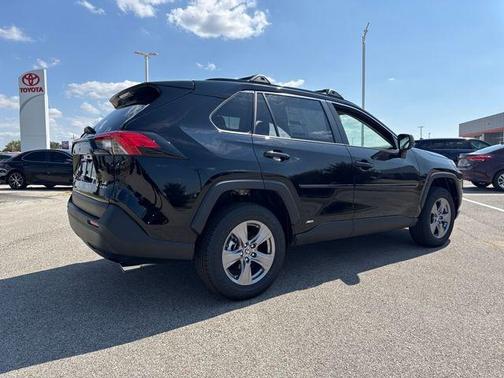 2025 Toyota RAV4 Hybrid LE