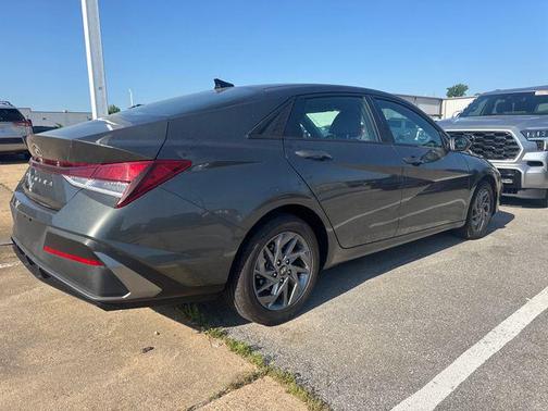 Amazon Gray 2024 Hyundai ELANTRA SEL