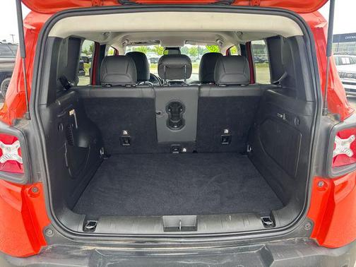 Omaha Orange Clearcoat 2020 Jeep Renegade Trailhawk