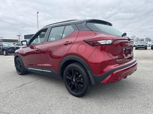 2023 Nissan Kicks SR
