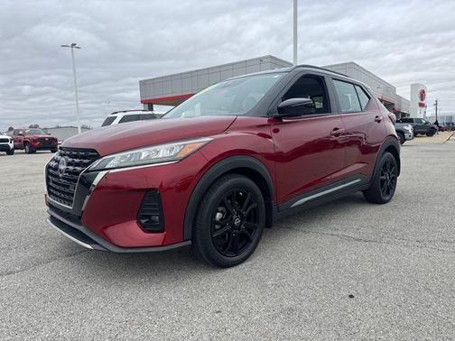 2023 Nissan Kicks SR
