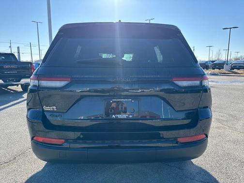 2024 Jeep Grand Cherokee Altitude