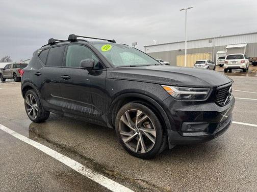 2020 Volvo XC40 T5 R-Design