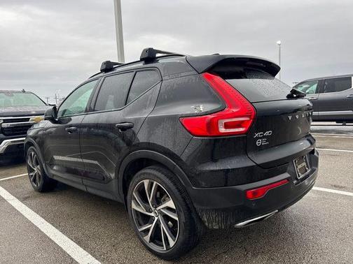 2020 Volvo XC40 T5 R-Design