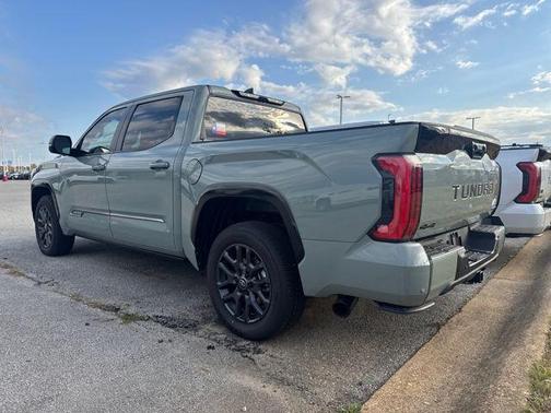 2026 Toyota Tundra Hybrid Platinum
