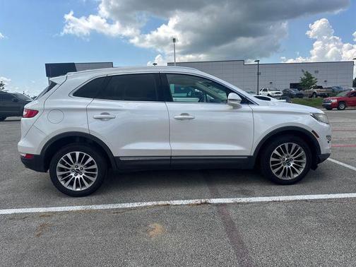 White Platinum Metallic Tri-Coat 2017 Lincoln MKC Reserve