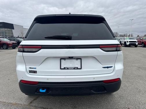 2024 Jeep Grand Cherokee 4xe Trailhawk