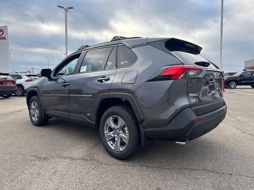 2025 Toyota RAV4 Hybrid LE