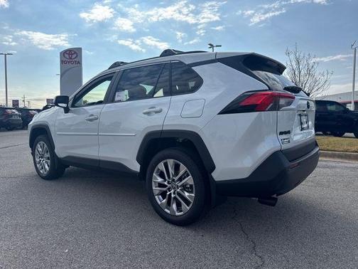 2025 Toyota RAV4 XLE Premium