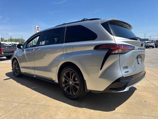 2025 Toyota Sienna XSE 7 Passenger