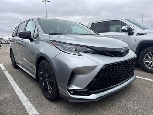 2025 Toyota Sienna XSE 7 Passenger