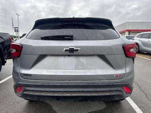 Sterling Gray Metallic 2025 Chevrolet Trax FWD 2RS