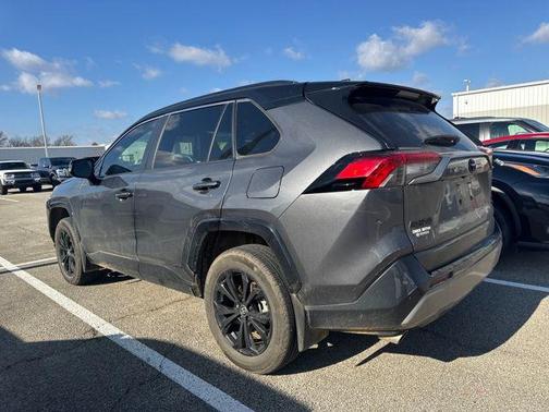 2024 Toyota RAV4 Hybrid SE