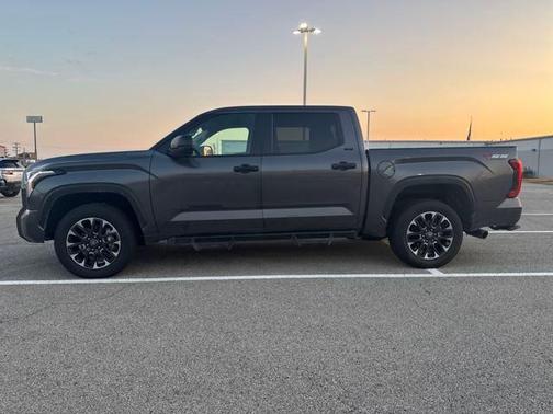 2024 Toyota Tundra SR5