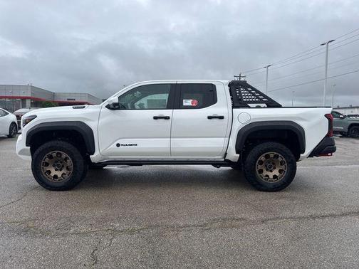 Ice 2026 Toyota Tacoma Hybrid Trailhunter