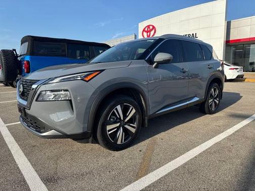 2023 Nissan Rogue SL