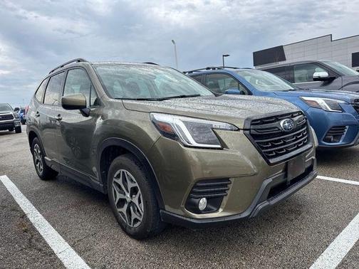2023 Subaru Forester Premium
