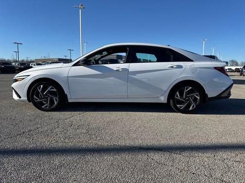 2025 Hyundai ELANTRA Sport