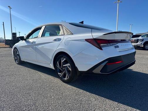 2025 Hyundai ELANTRA Sport