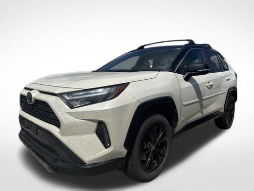 2022 Toyota RAV4 Hybrid SE