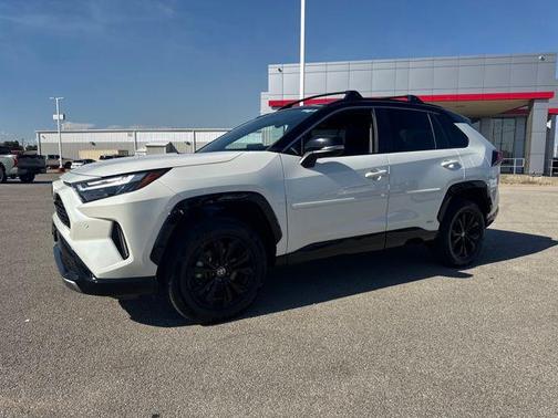 2022 Toyota RAV4 Hybrid SE