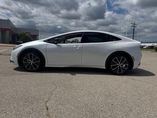 2024 Toyota Prius XLE