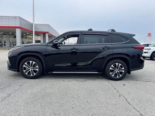 2023 Toyota Highlander Hybrid XLE