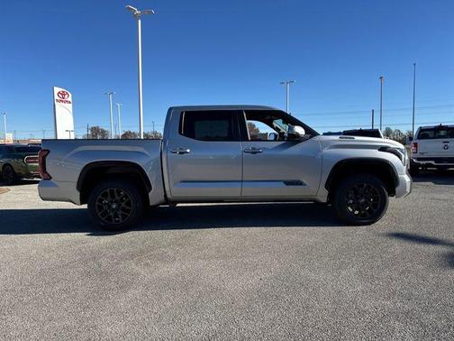 2026 Toyota Tundra Hybrid Platinum