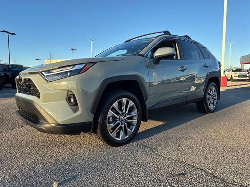 2023 Toyota RAV4 XLE Premium