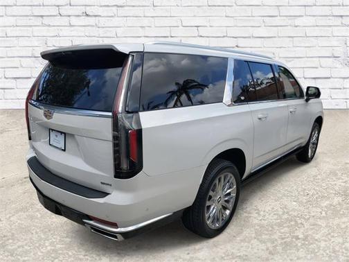 2022 Cadillac Escalade ESV Premium Luxury